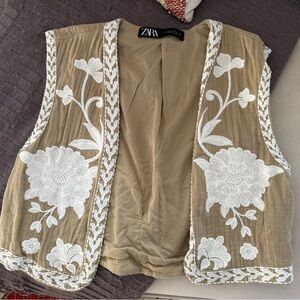 Zara *VIRAL* Light Green & White Embroidered Vest
